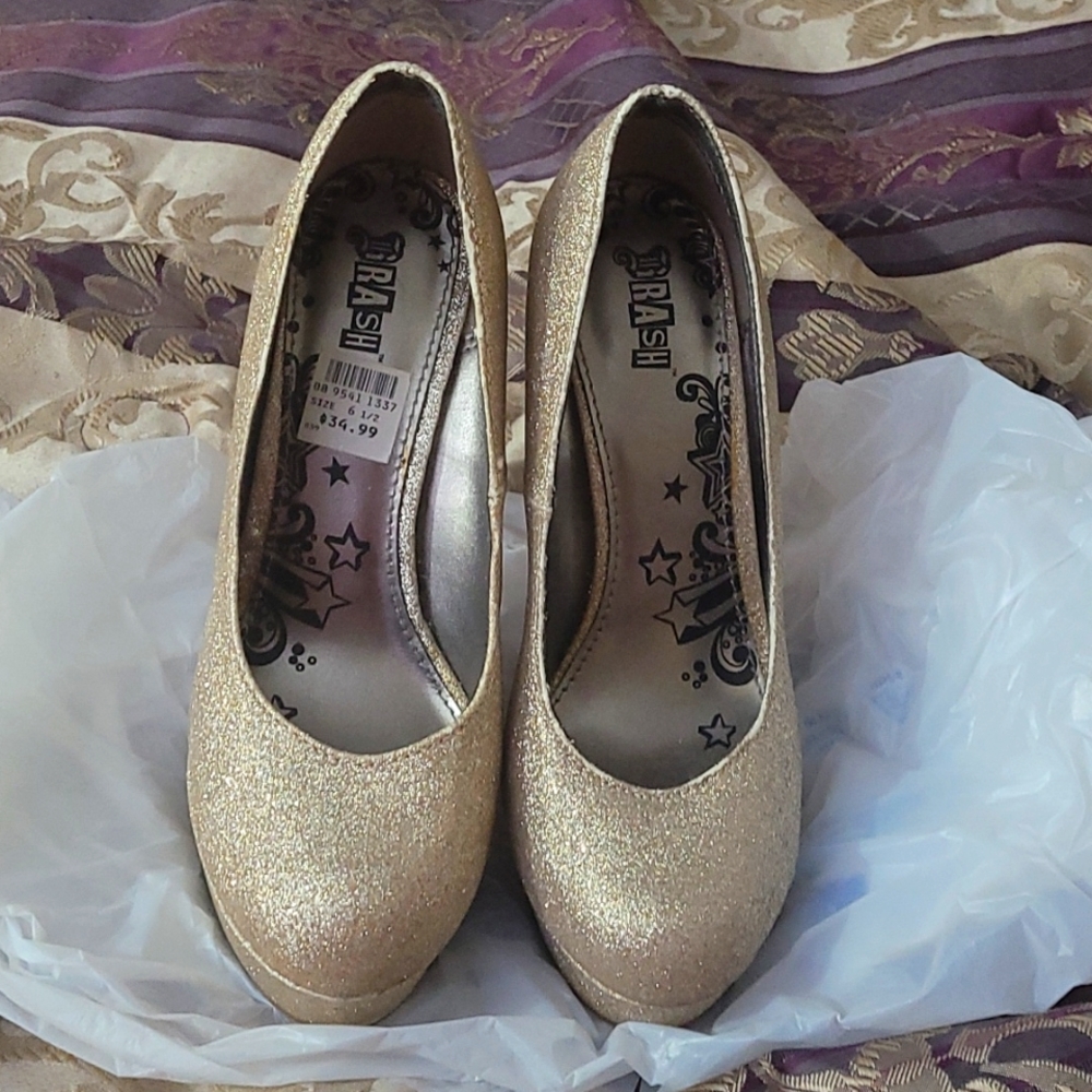 Gold glitter stiletto shoes women size 6.5 Brash brand